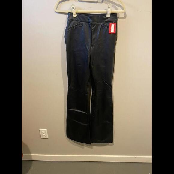 NWT SPANX Leather-Like Flare Pant- size small - Picture 2 of 9